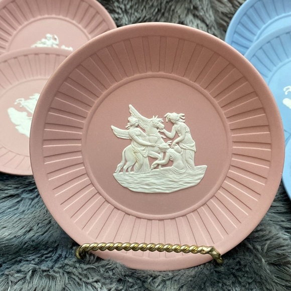 Set of Wedgwood Jasper Vintage Mini Plates - Picture 8 of 16